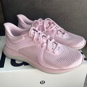 Lululemon Women's Chargefeel Workout Low Shoes.